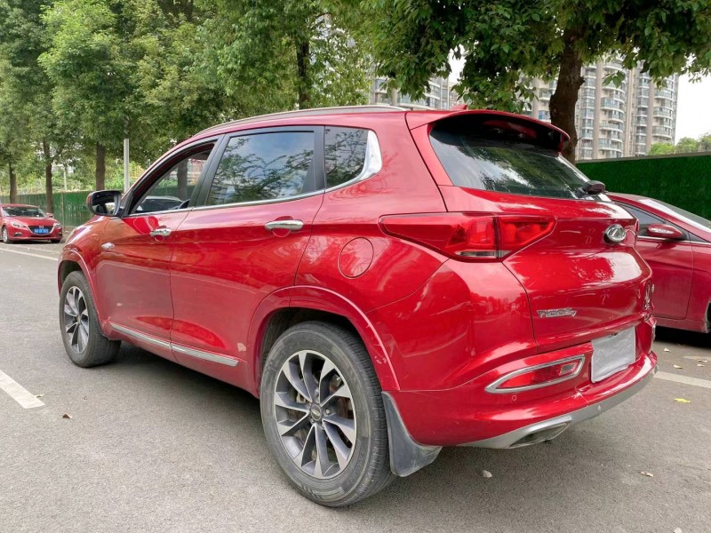 成都17年奇瑞瑞虎75