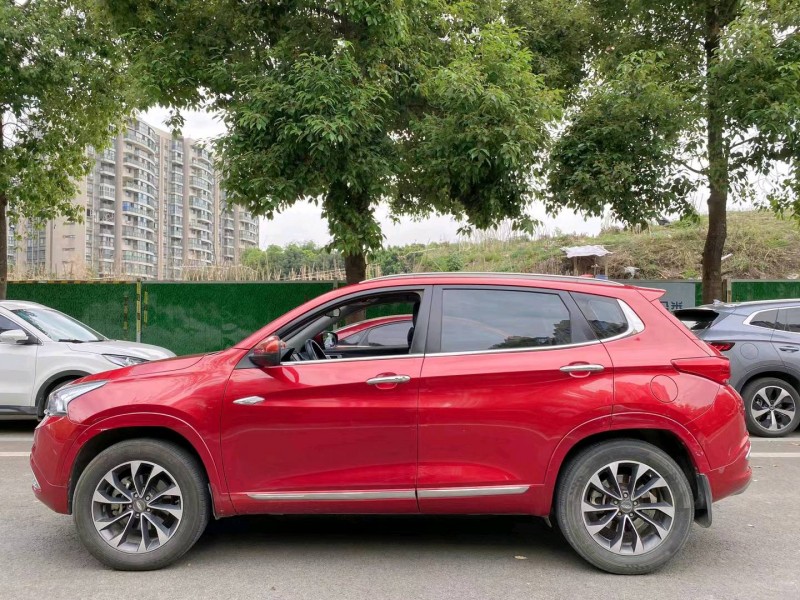 成都17年奇瑞瑞虎74