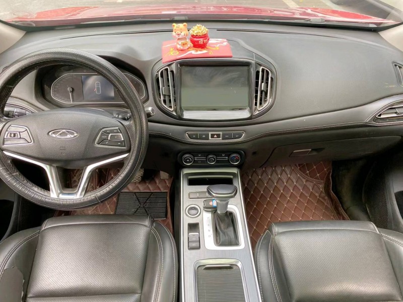 成都17年奇瑞瑞虎77