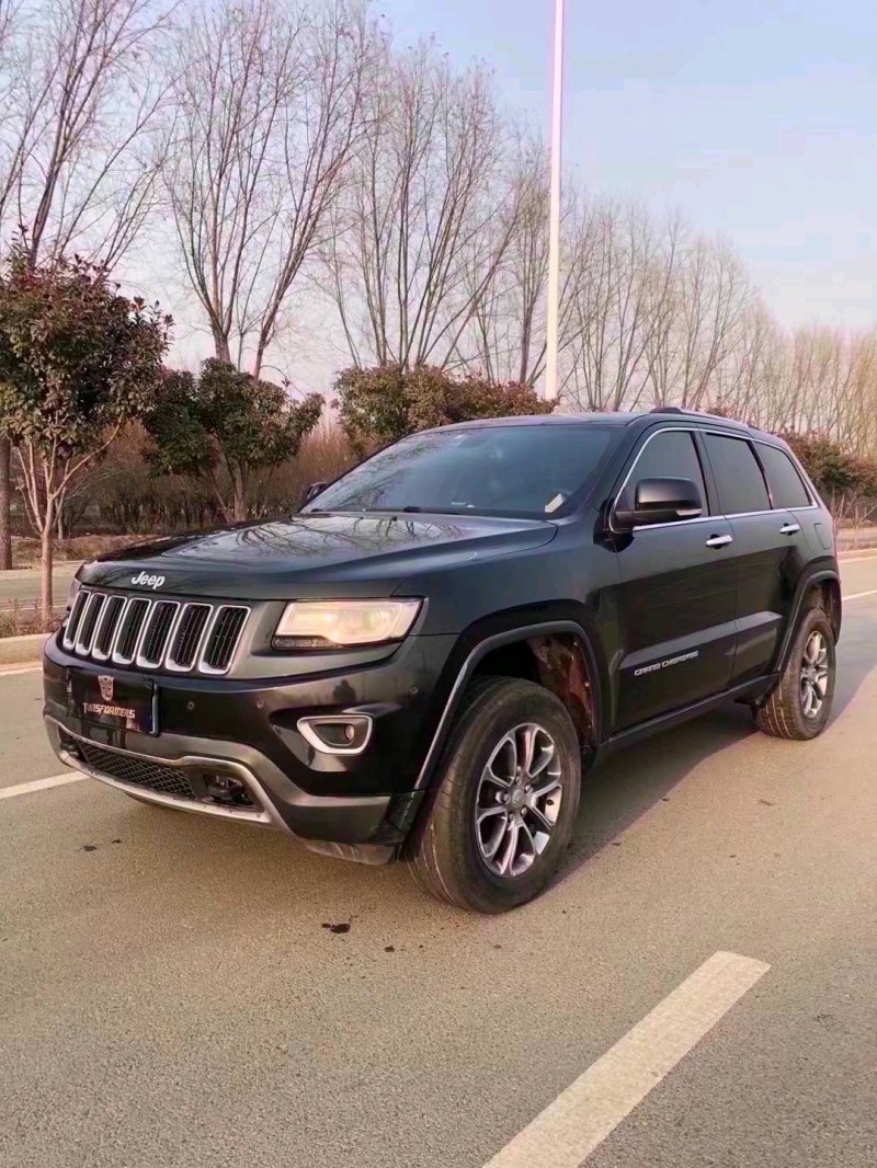 枣庄14年Jeep大切诺基2