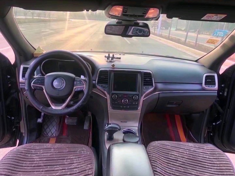 枣庄14年Jeep大切诺基6