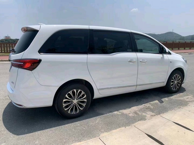 东莞22年别克GL88