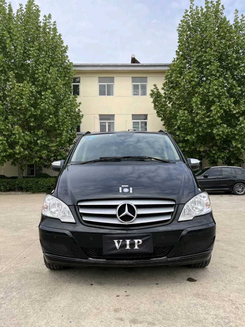 宿迁13年奔驰唯雅诺1