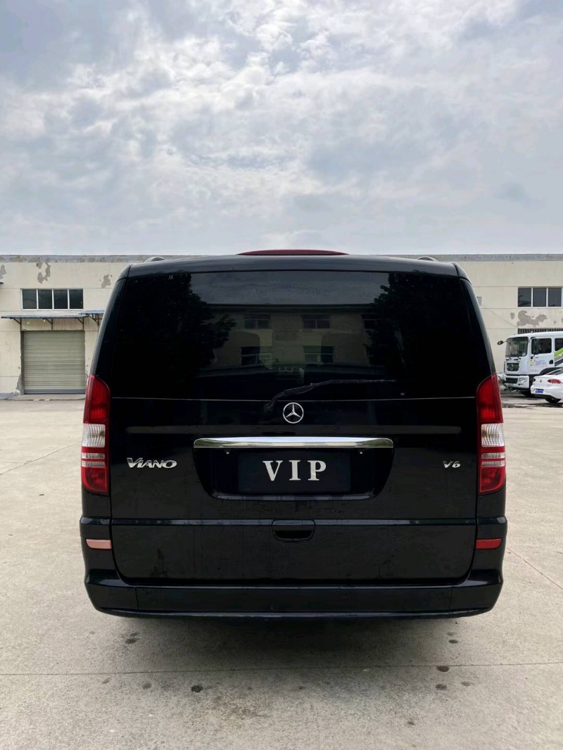 宿迁13年奔驰唯雅诺9