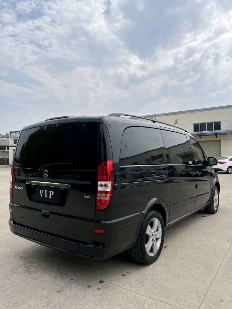 宿迁13年奔驰唯雅诺8