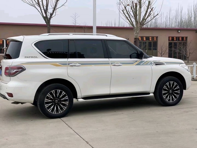 天津18年日產途樂3
