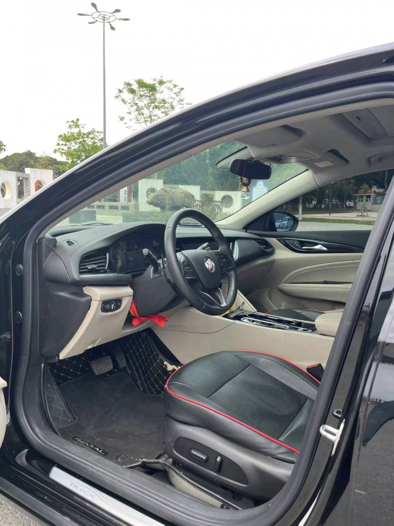 广州21年别克君威6