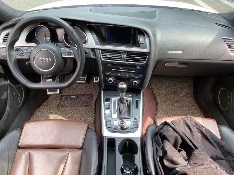 成都13年奥迪S56