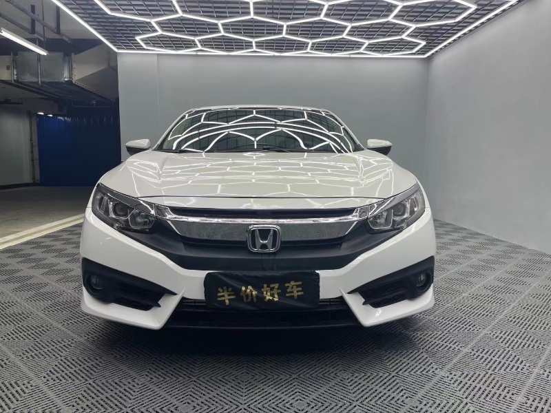 成都18年本田思域1