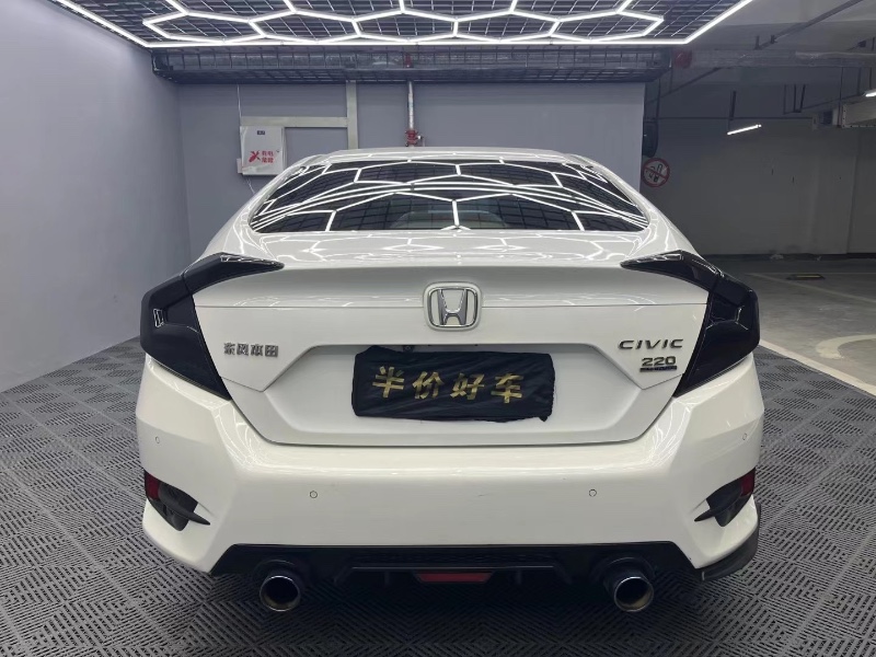 成都18年本田思域7