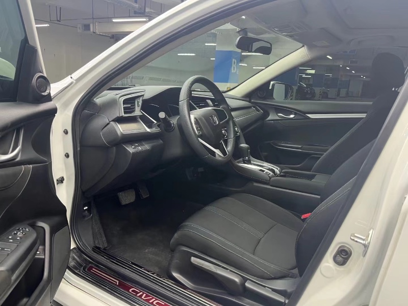 成都18年本田思域9