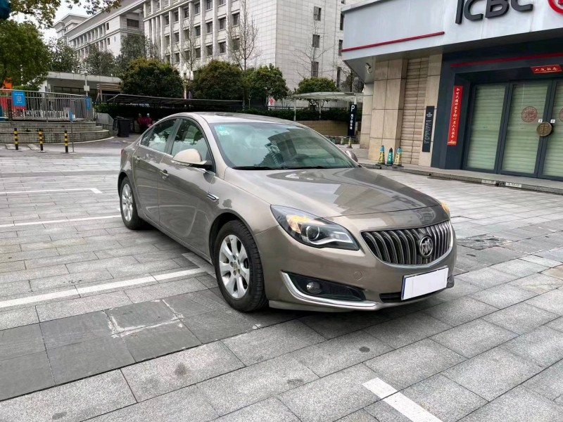 青岛16年别克君威4