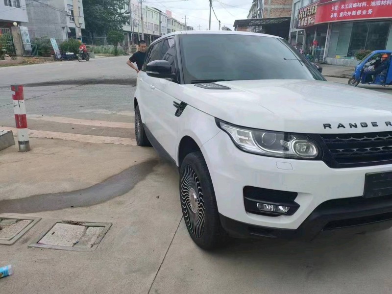 青岛15年路虎揽胜运动5