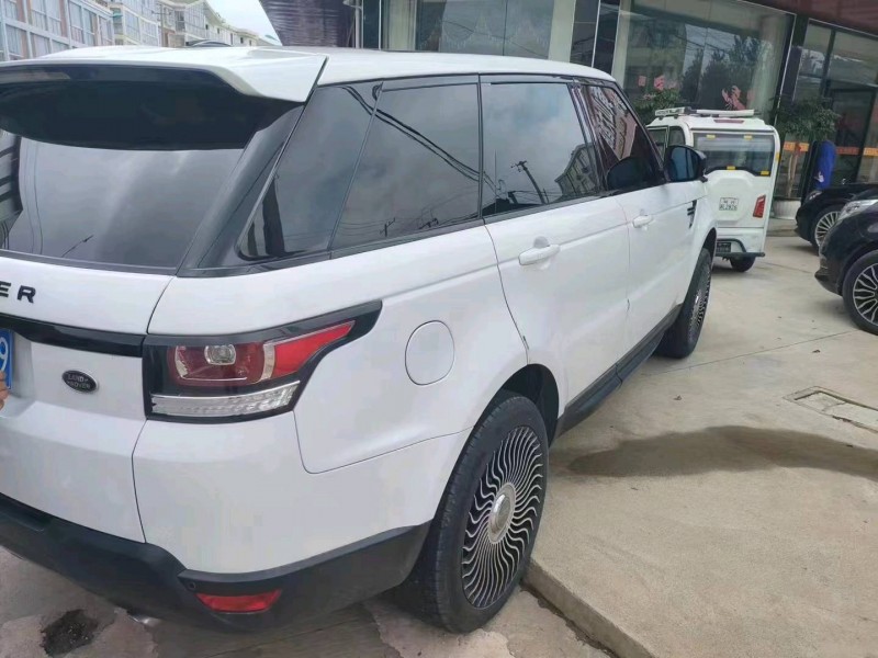 青岛15年路虎揽胜运动6