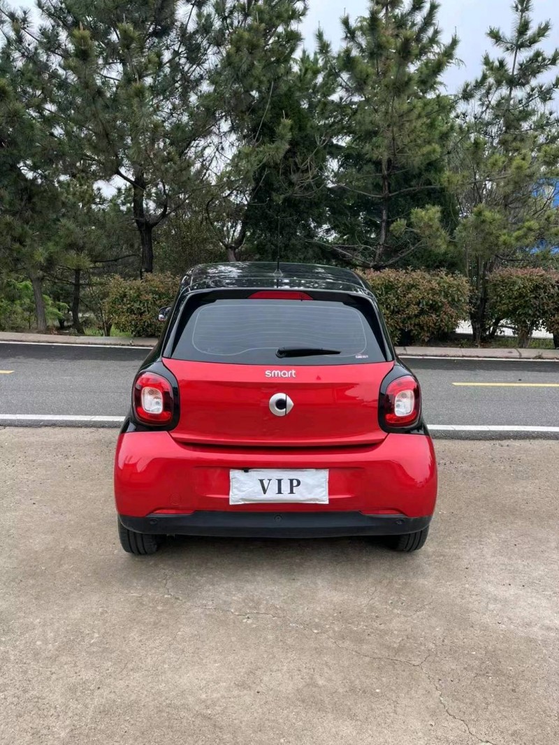 青岛18年奔驰smart3