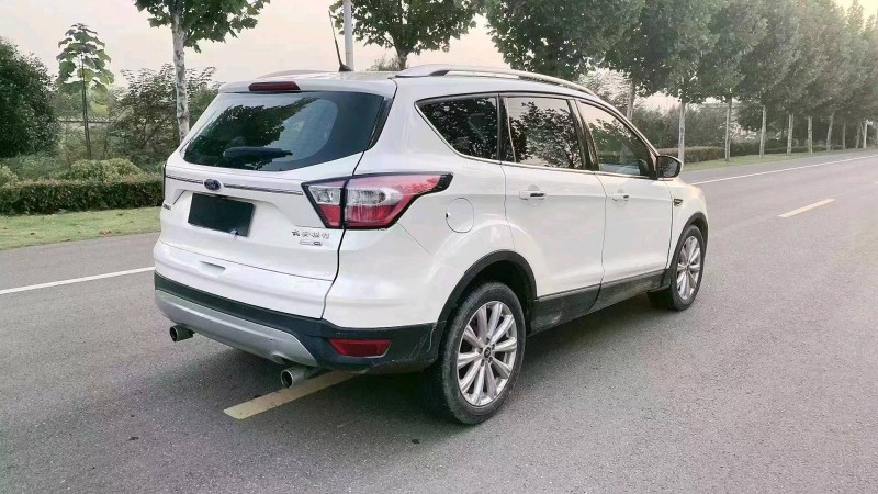 徐州17年福特翼虎8