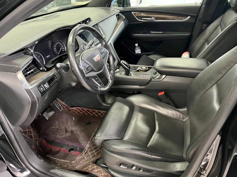 济宁17年凯迪拉克XT55