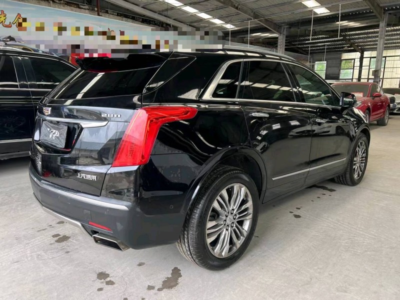 济宁17年凯迪拉克XT57