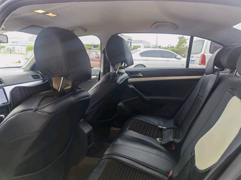 保定18年大众朗逸5