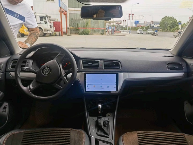 保定18年大众朗逸6