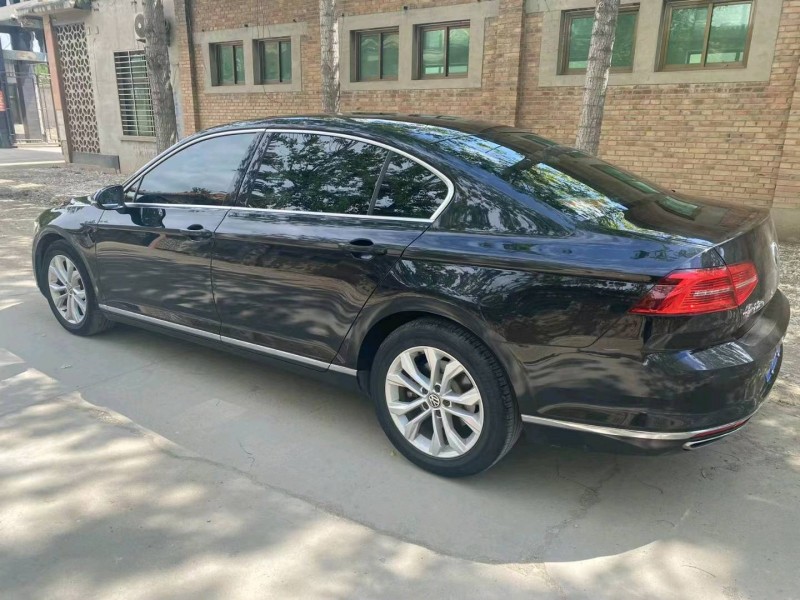 保定17年大众迈腾4