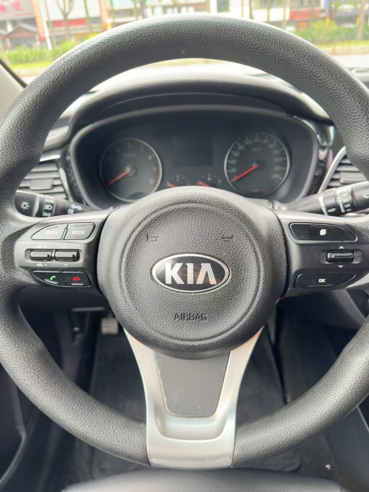 珠海17年起亚K49