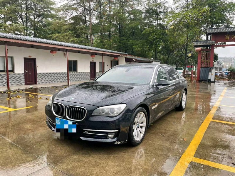 广州13年宝马7系2