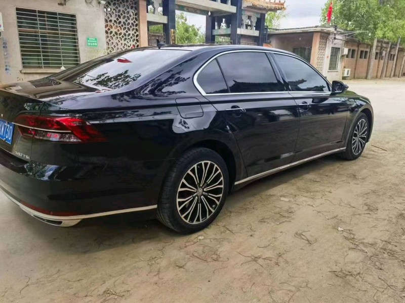 保定18年大众辉昂4