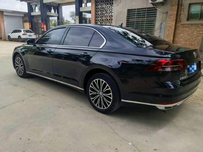 保定18年大众辉昂5