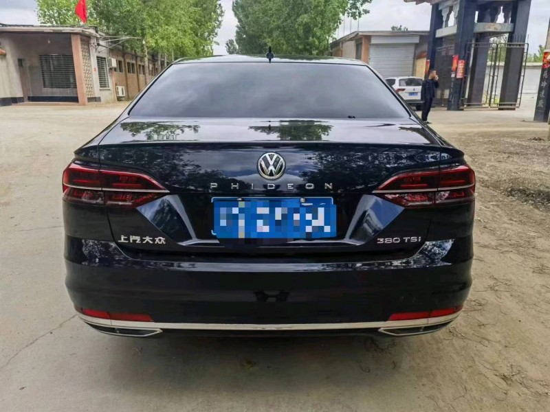 保定18年大众辉昂9