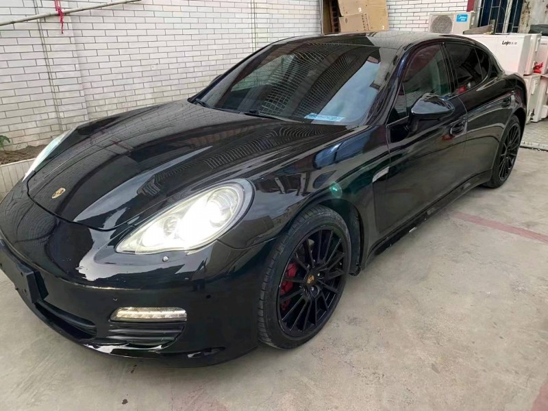 广州11年保时捷帕拉梅拉3