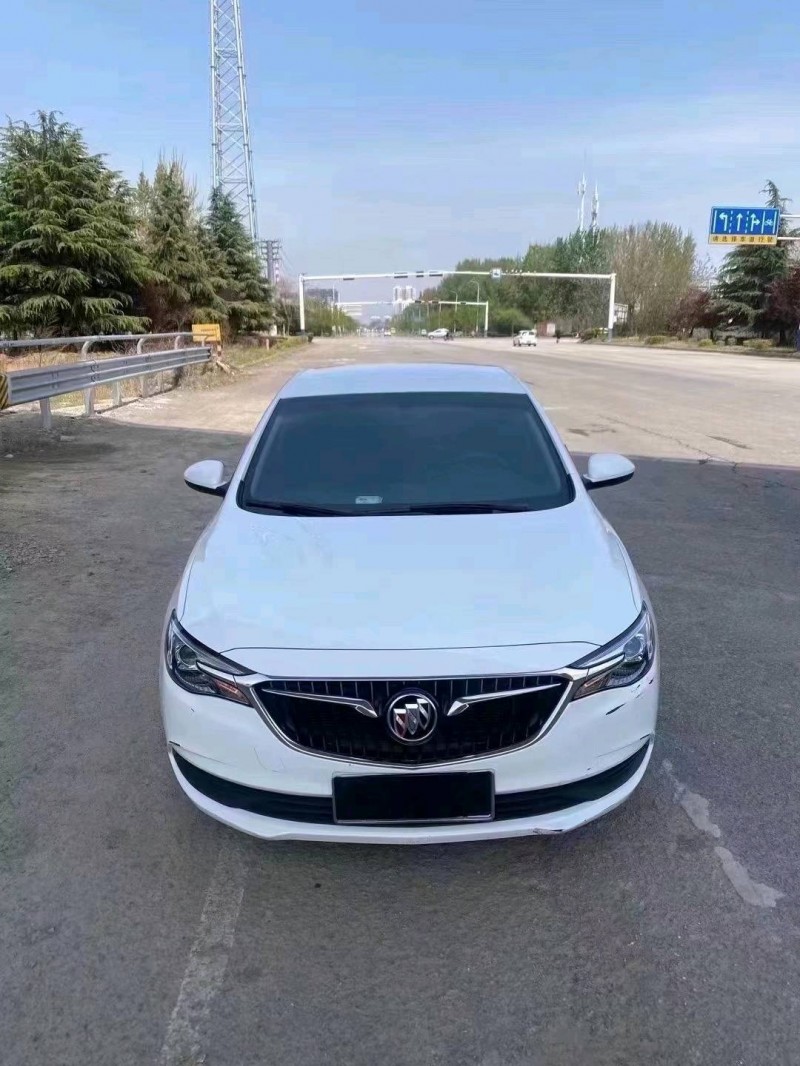 青岛21年别克英朗1