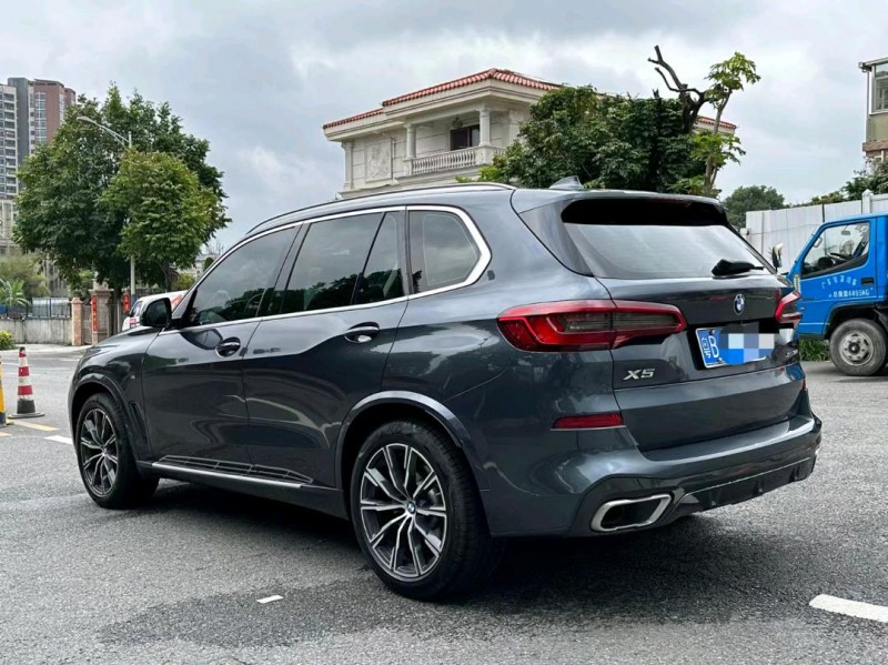 广州20年宝马X57
