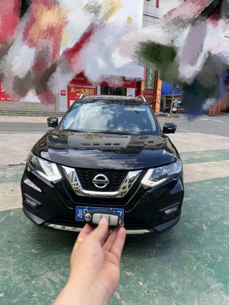 長沙20年日產奇駿1