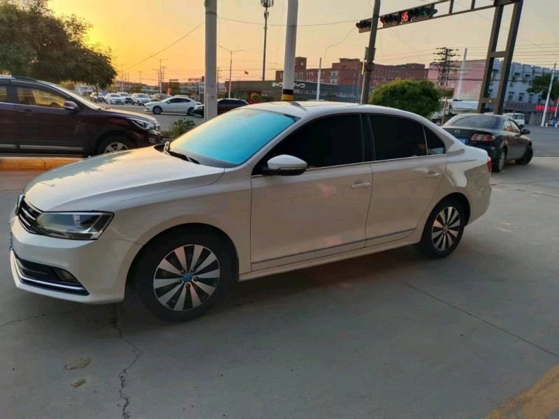 保定17年大众速腾2