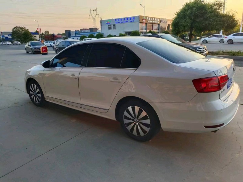 保定17年大众速腾5