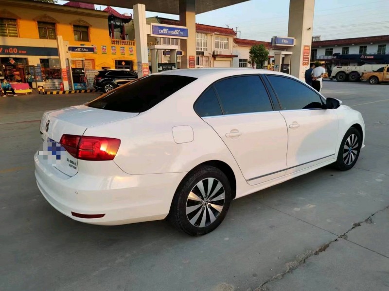 保定17年大众速腾4