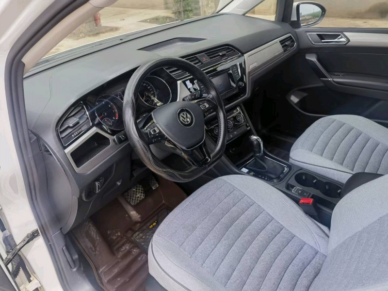 保定17年大众途安8