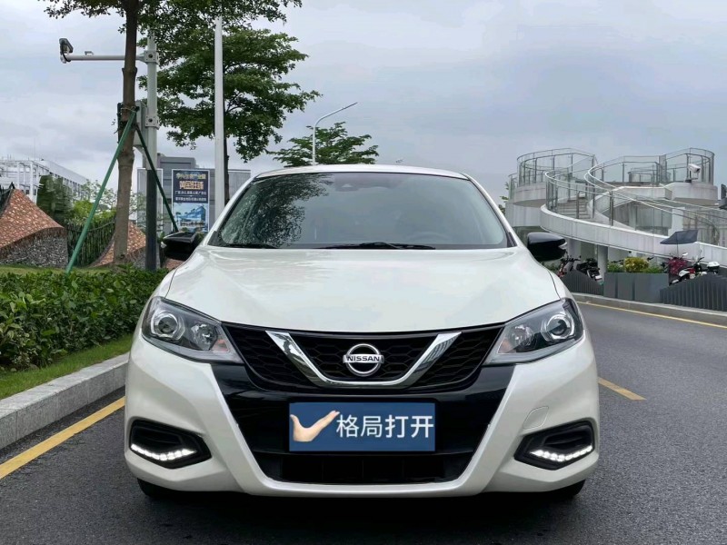 深圳21年日产骐达1