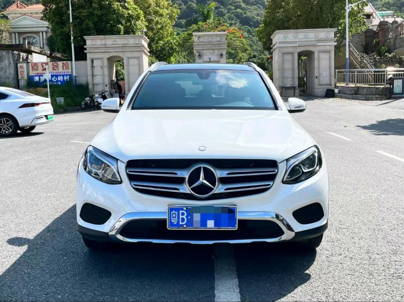 深圳17年奔驰GLC1