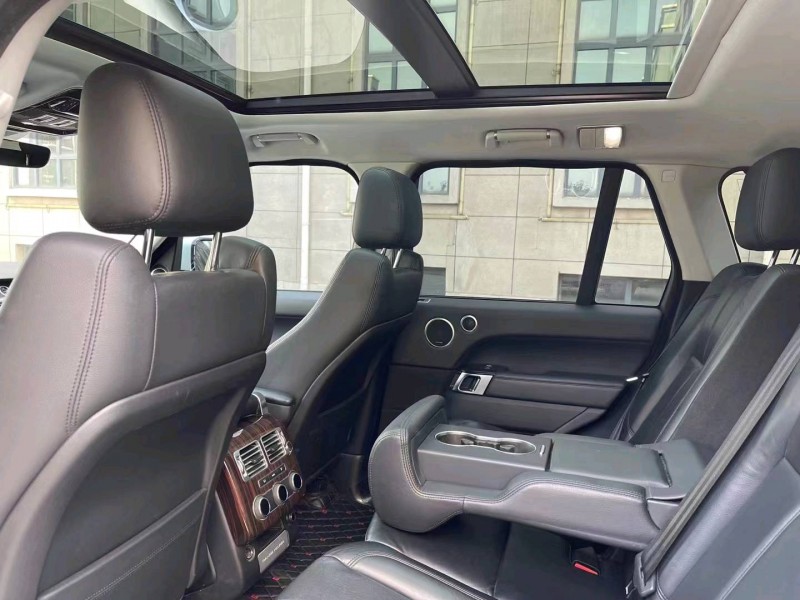 济南17年路虎揽胜行政2