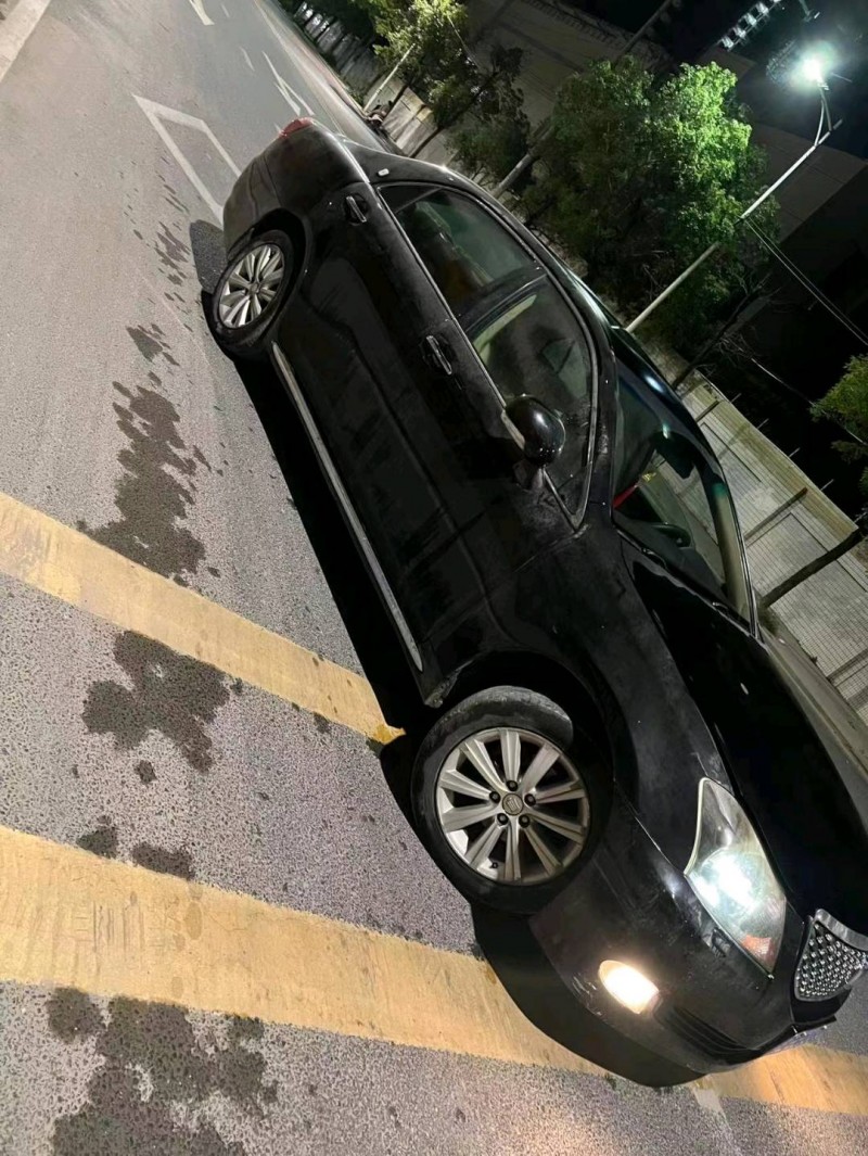广州12年丰田皇冠2