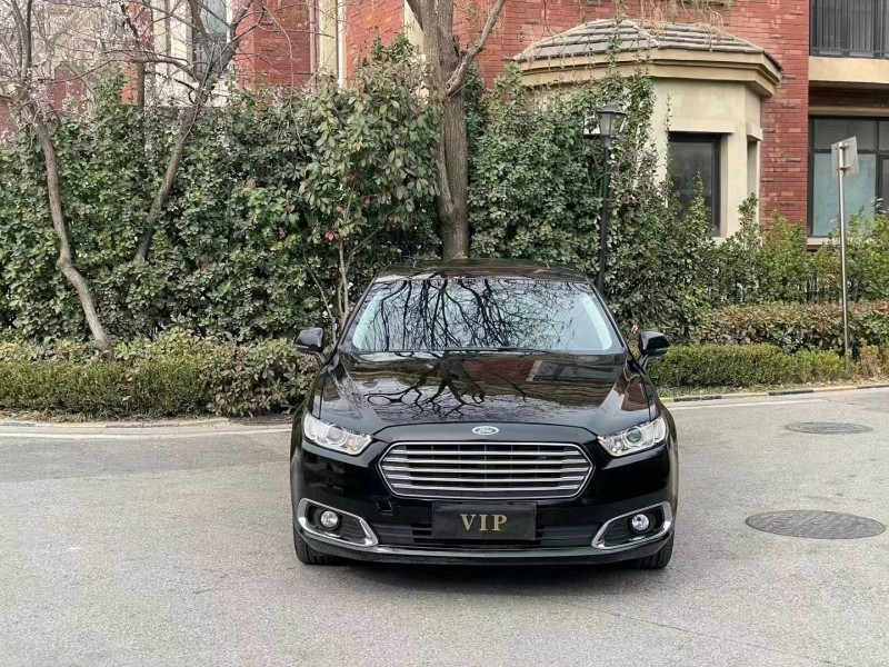 青岛19年福特金牛座1