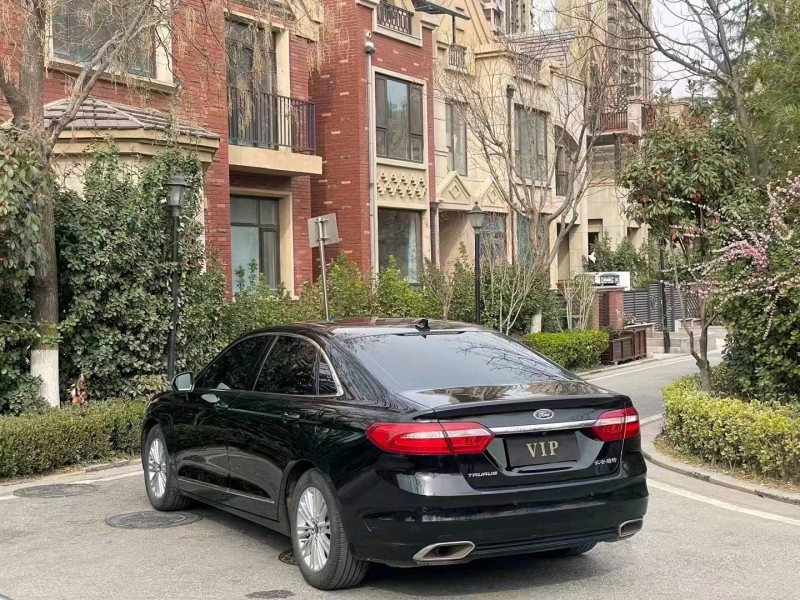 青岛19年福特金牛座9