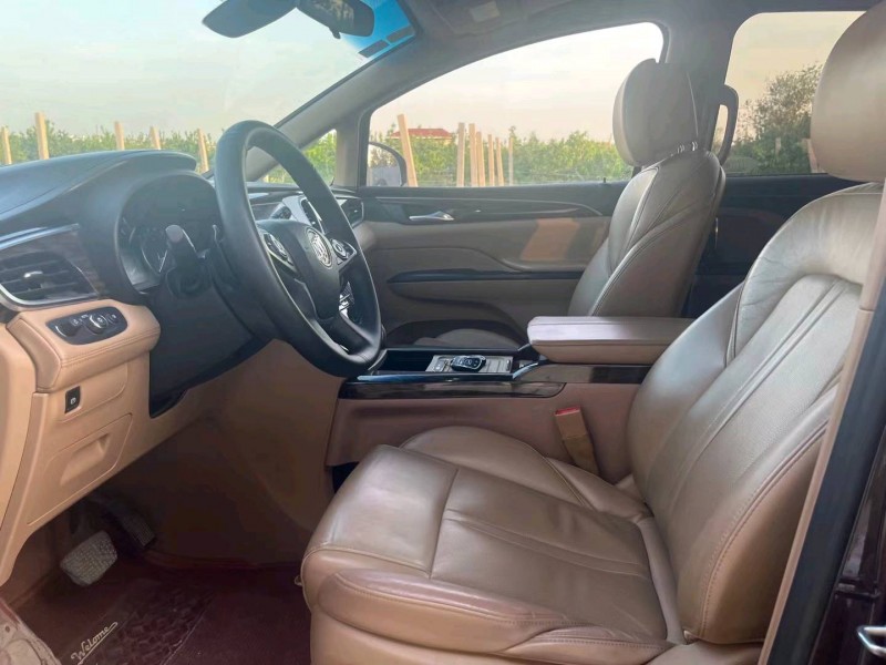 青岛17年别克GL85