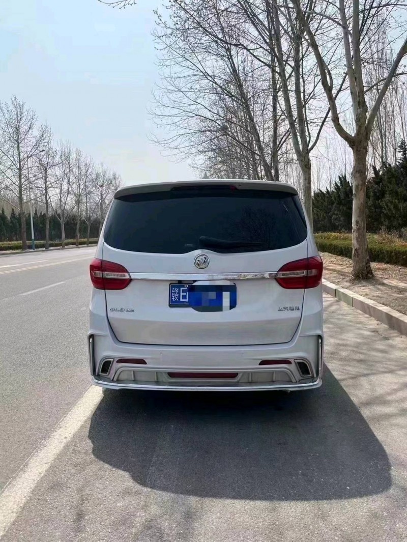 青岛16年别克GL82