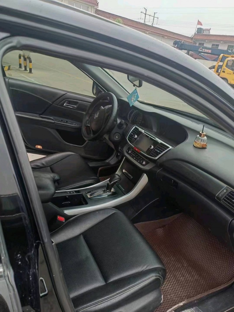 保定16年本田雅阁8