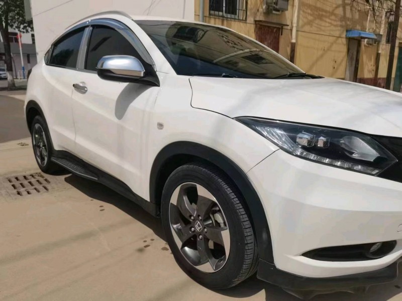 保定18年本田缤智2