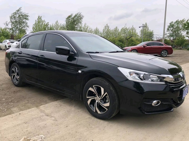 保定18年本田雅阁2