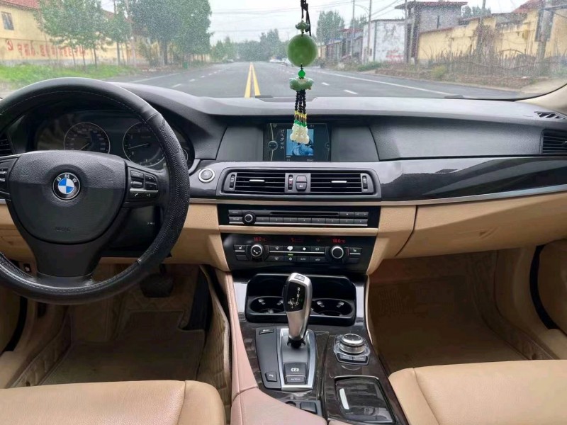 济南12年宝马5系9